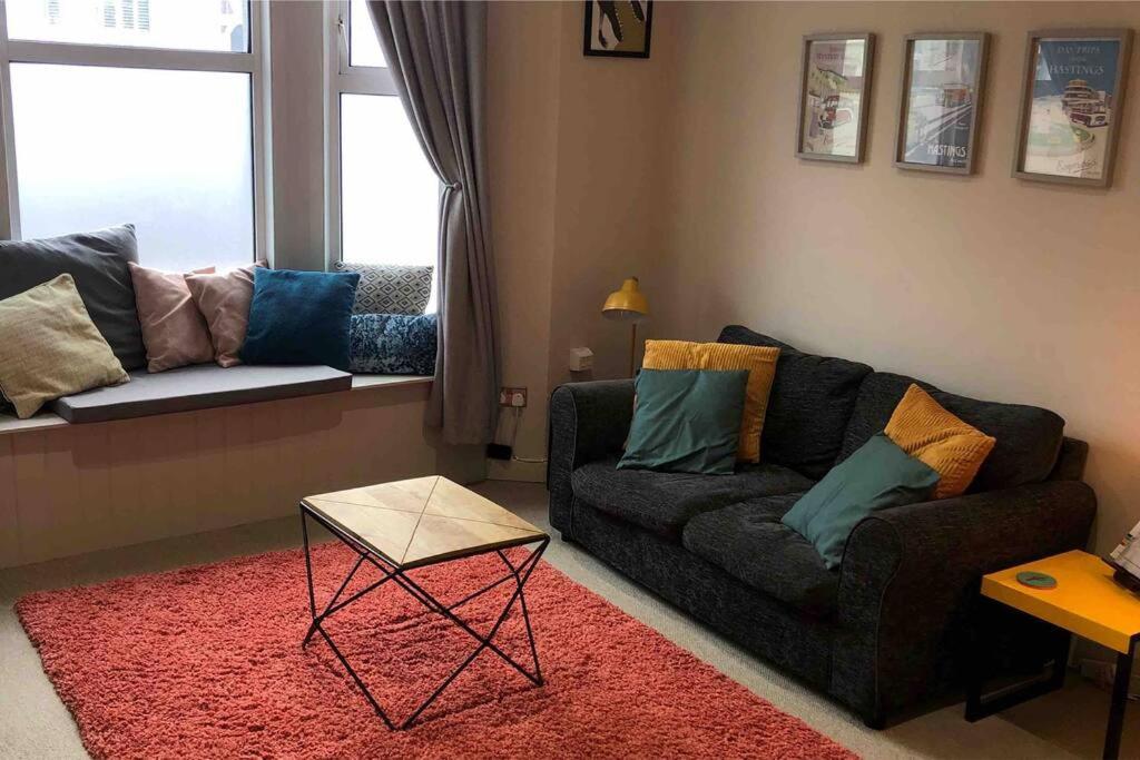 Charming, Bright, Hilltop Apartment. Hastings Eksteriør billede
