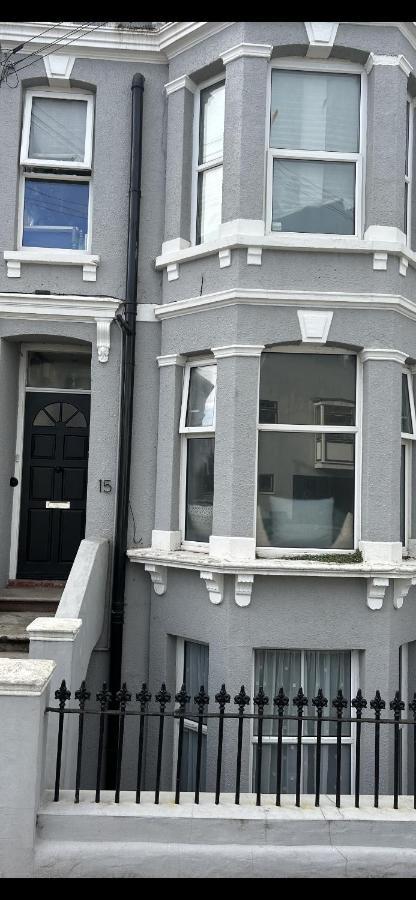 Charming, Bright, Hilltop Apartment. Hastings Eksteriør billede